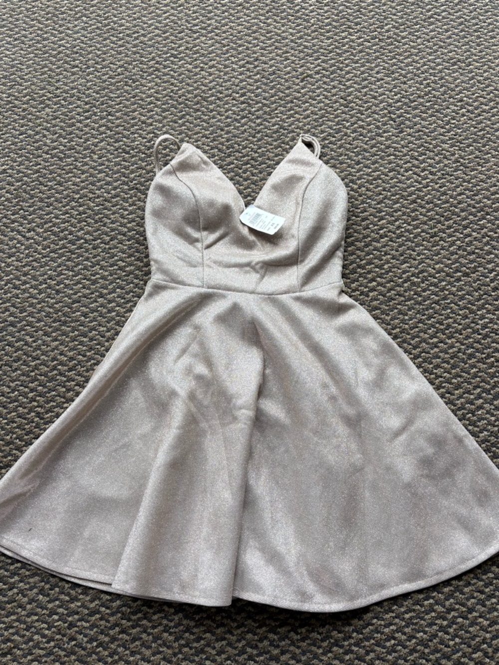 NEW Windsor Formal Dress – XS (Shimmery Champagne)